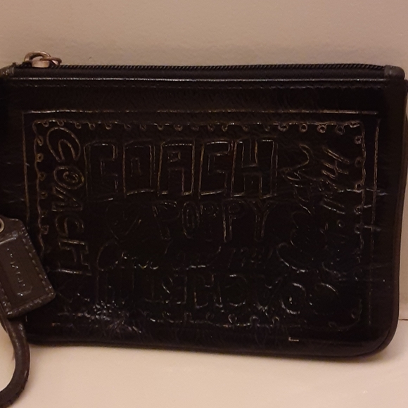 COACH POPPY Black & Gold Wristlet - Picture 3 of 5